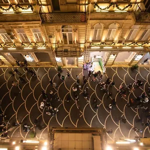 Malakan Nizami Str. Баку