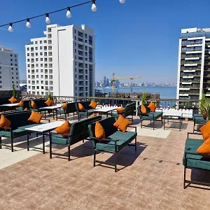 Nur & Terrace Cafe Bakü
